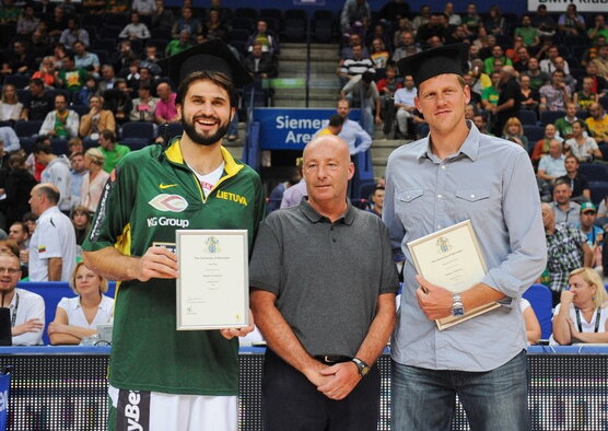 Kleiza, Petravičius