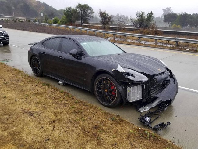 Curry automobilis po avarijos