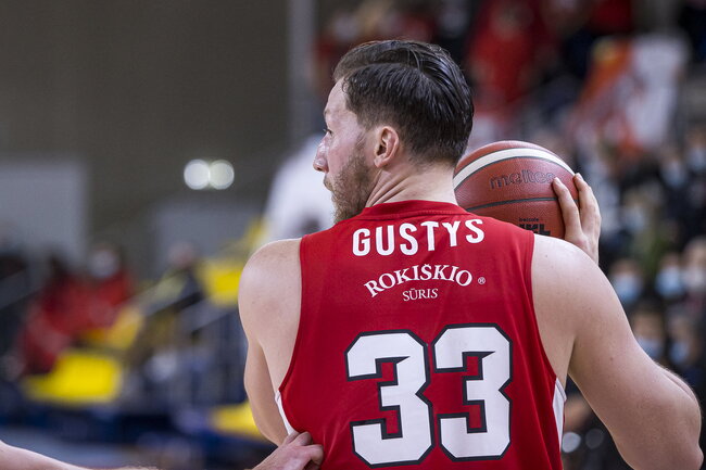 Gustys