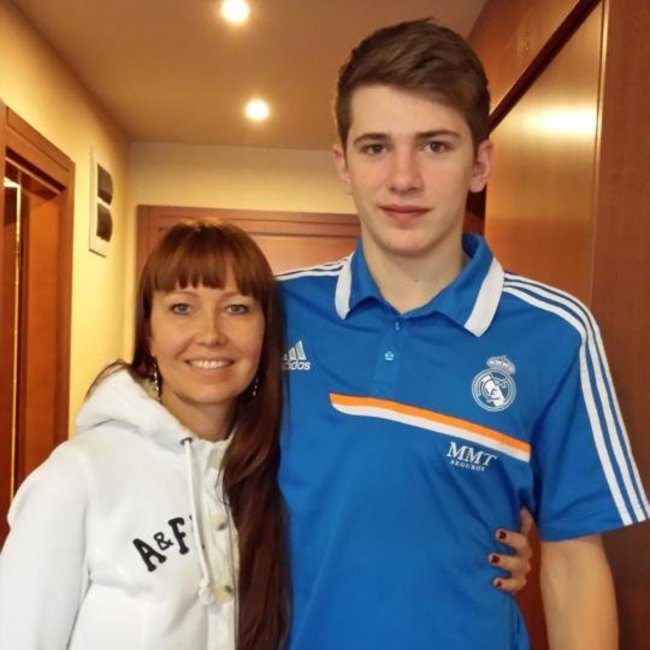 Luka Dončičius su mama