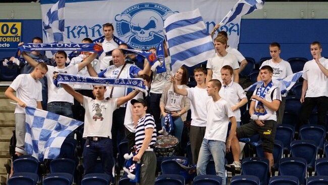 „Neptūno“ sirgaliai gausiai palaiko savo mylimą komandą (Fotodiena.lt) 
