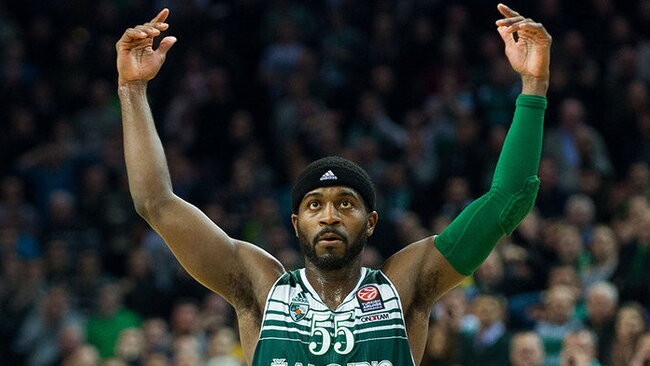 J.Dentmonas surinko 24 taškus (Fotodiena.lt)