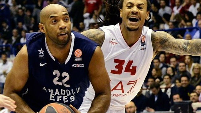 J.Gordonas – vienas iš daugelio, vasarą paliksiančių „Anadolu Efes“ gretas (Scanpix)