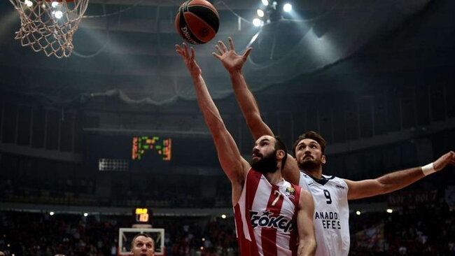 V.Spanoulis buvo naudingiausias Eurolygos čempionų gretose (AFP-Scanpix)