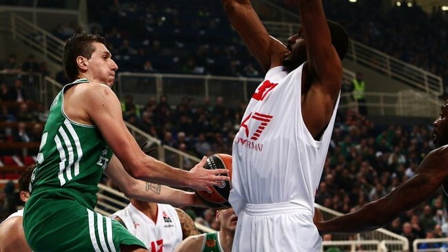 D.Diamantidis įmetė 5 taškus, bet atliko 11 rezultatyvių perdavimų (Scanpix nuotr.)