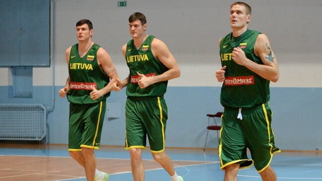 Šie trys krepšininkai patenka į daugiausiai Europos čempionate sužaidusių krepšininkų penketą  (Dačkus, Fotodiena.lt)