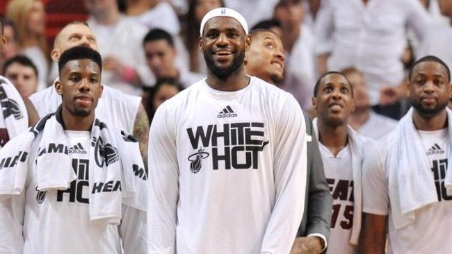 L.Jamesas ir „Heat“ pasiruošę „Spurs“ iššūkiui (Scanpix)