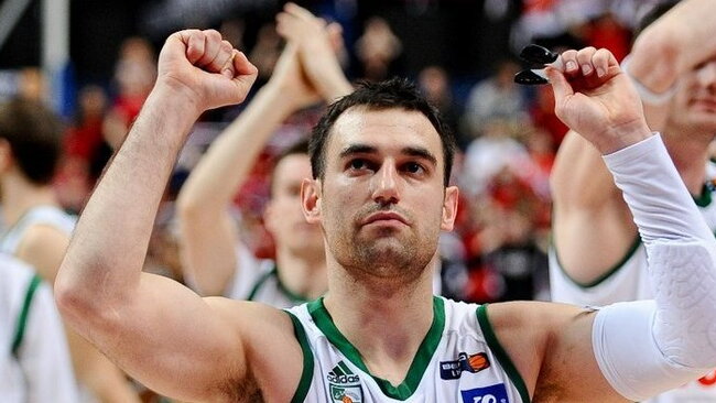 Kęsdamas nugaros skausmus M.Popovičius žaidė antrose finalo rungtynėse (Fotodiena.lt)