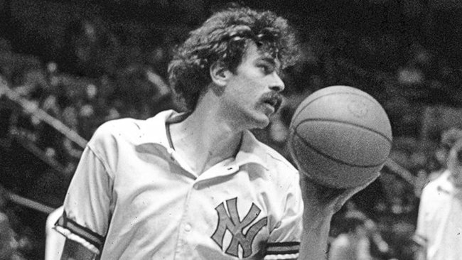 Ph.Jacksonas į „Knicks“ klubą sugrįžo po 36-erių metų pertraukos (Scanpix)