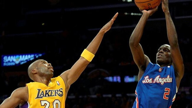 „Lakers“ ekipai nepavyko sustabdyti nei D.Collisono, nei kitų „Clippers“ krepšininkų (Scanpix)