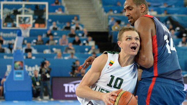 R.Seibutis į prancūzų krepšį įmetė 15 taškų (Fotodiena.lt)
