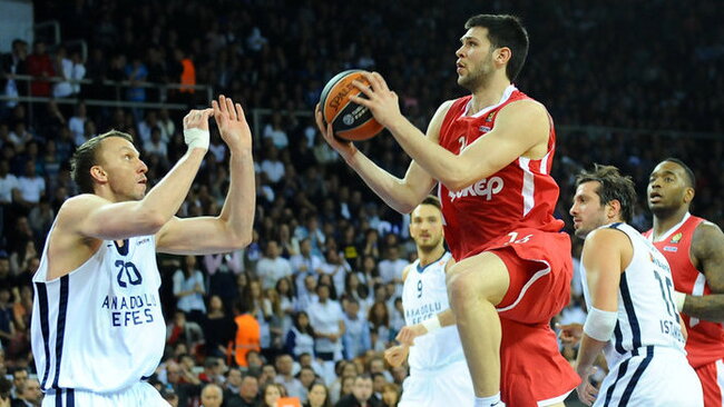 K.Papanikolaou vilioja „Regal Barcelona“ (Scanpix)