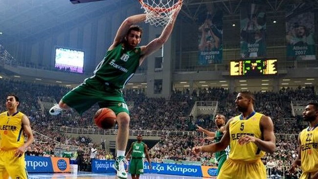 K.Kaimakoglou vilioja CSKA ekipa (Scanpix)