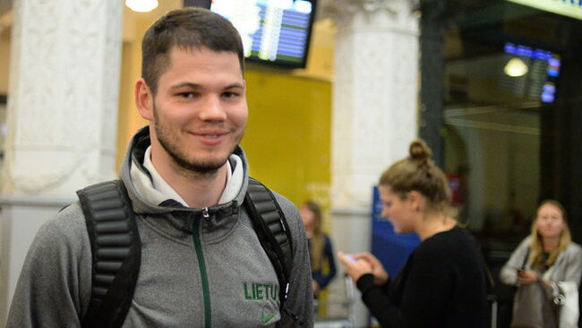 Krepšininkas iš Atėnų grįžo geros nuotaikos (Fotodiena.lt)