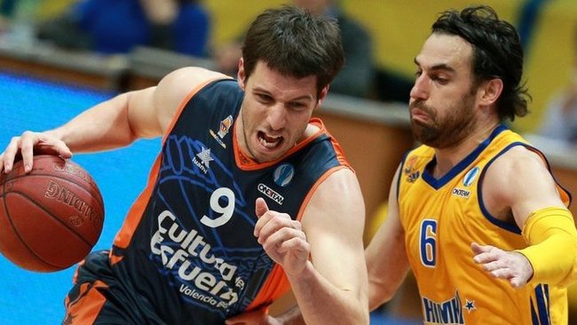 S.Van Rossomas gali tapti CSKA nariu (Scanpix)