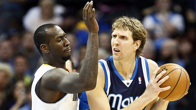 D.Nowitzki vasarą ketina pasirašyti naują sutartį su Dalaso klubu (Scanpix)
