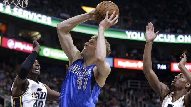 D.Nowitzki atvedė klubą į dar vieną pergalę (Scanpix)
