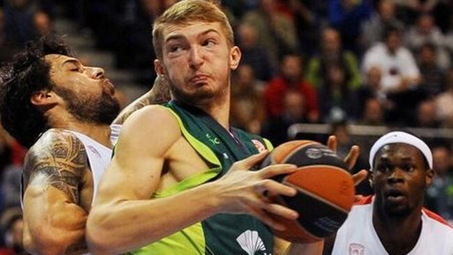 D.Sabonis pasirinko žaidimą ir mokslus už Atlanto (Scanpix nuotr.)