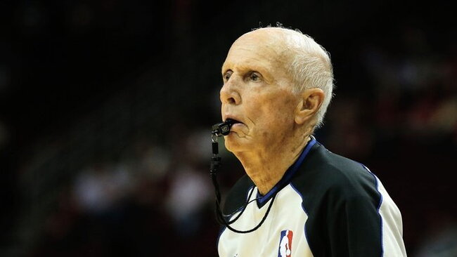 Rungtynėse Denveryje NBA teisėjai priėmė neteisingą sprendimą (Scanpix nuotr.)