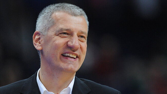 „Lietuvos rytas“ A.Petrovičiui padovanojo pergalę 55-ojo gimtadienio proga (Fotodiena.lt)