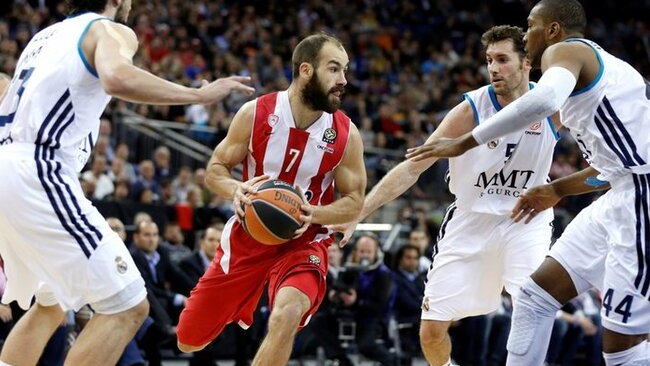 V.Spanoulis turės priimti sudėtingą sprendimą (Scanpix nuotr.)