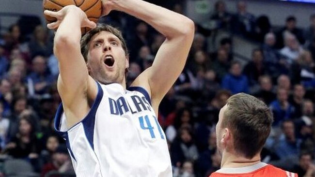 D.Nowitzki kopia rezultatyviausių žaidėjų sąraše aukštyn (Scanpix nuotr.)