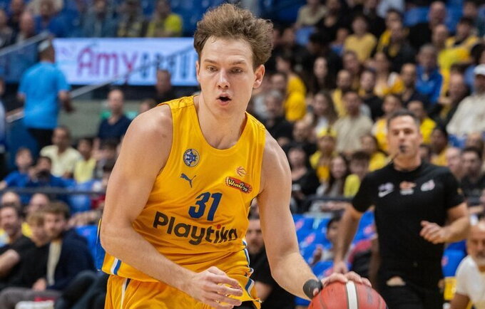 R.Jokubaitis pelnė 2 taškus