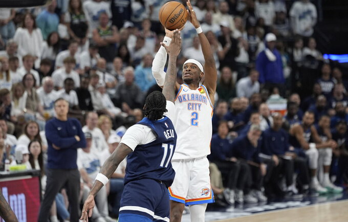 Sh.Gilgeousas-Alexanderis atsidūrė per pergalę nuo NBA finalo (Scanpix nuotr.)