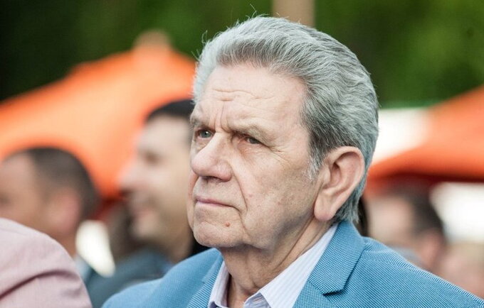 Į arenos palubes iškils V.Garasto marškinėliai (Fotodiena.lt)