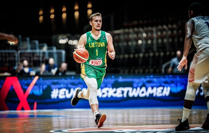 A.Velička skolinamas Estijos ekipai (FIBA Europe nuotr.)