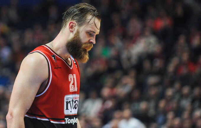 A.Kavaliauskas demonstravo universalų žaidimą (Edvardas Blaževičius, Fotodiena.lt)