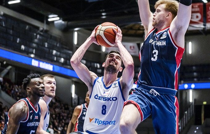T.Satoransky surinko 21 tašką (FIBA Europe nuotr.)