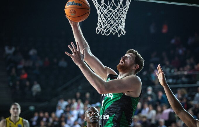 E.Osmani debiutuos Eurolygoje (FIBA Europe nuotr.)