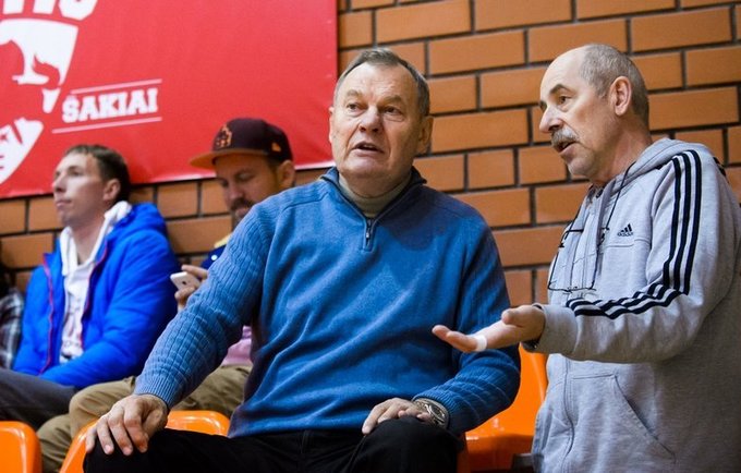 M.Paulauskas palaiko savo miesto ekipą (Vido Venslovaičio nuotr.)