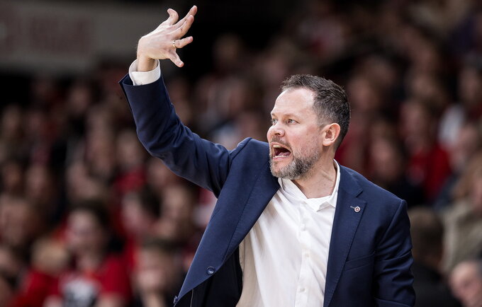 G.Žibėnas turėjo pastabų komandos jaunuoliams (Foto: Rokas Lukoševičius)
