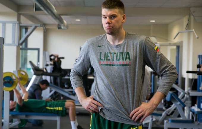 Lietuva–Suomija: dispečeris D.Sabonis, viena koja dvyliktuke atsidūręs R.Giedraitis ir paskutinė likusi vieta