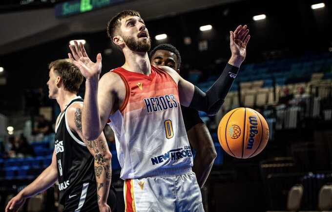 A.Mikalauskas taškus rinko tritaškiais (FIBA nuotr.)