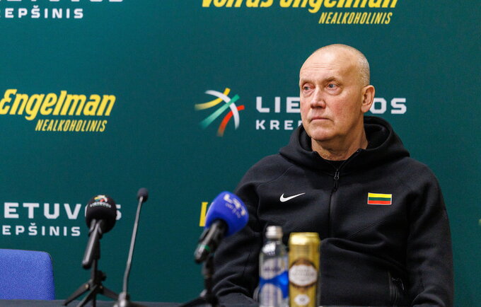 R.Kurtinaitis atsakė į klausimus (BNS nuotr.)