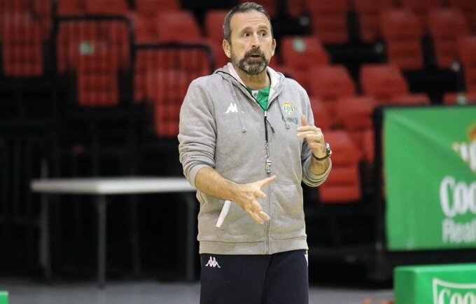J.Plaza tęs darbus Sevilijoje