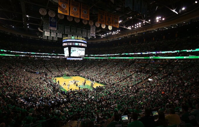 NBA arenos artimiausiu metu taip neatrodys (Scanpix nuotr.)