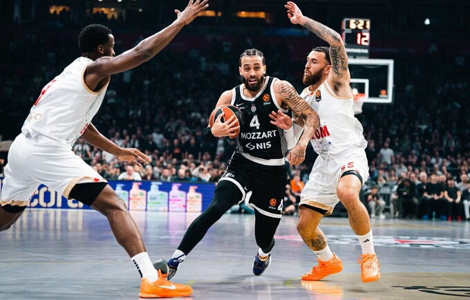 D.Washingtonas vedė komandą į pergalę