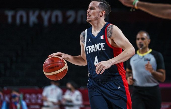 Prancūzai tvirtai žengė į ketvirtfinalį (FIBA nuotr.)