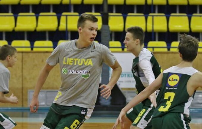Penkiolikmečiai mokėsi iš specialistų