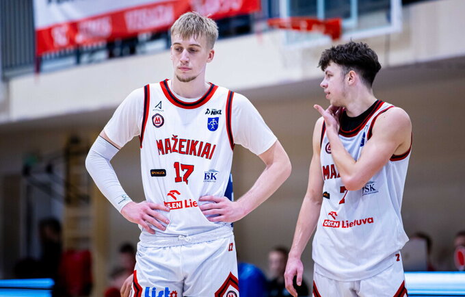Ž.Bartašius keliasi į Alytų (Foto: Lukas Šeputis)
