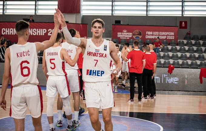L.Menalo keliasi į Boloniją (FIBA Europe nuotr.)