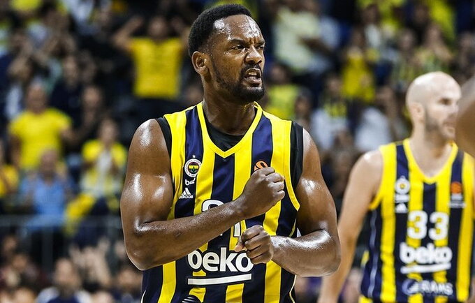 D.Pierre'as ilgam iškrito iš rikiuotės