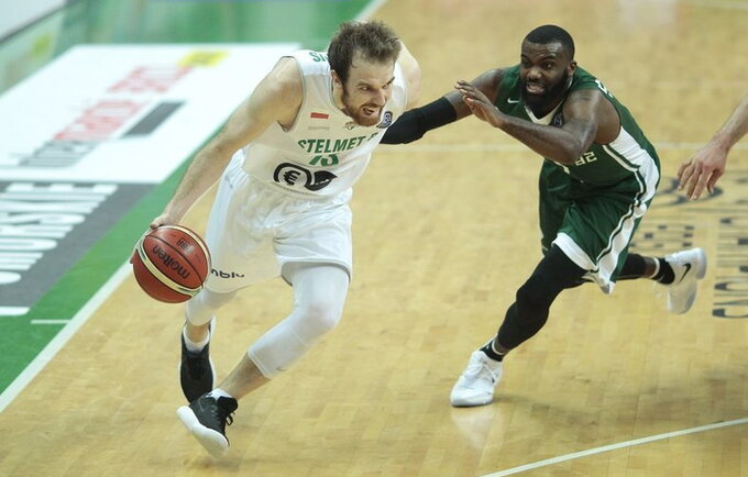 M.Gecevičius tęsia kovą dėl FIBA Čempionų lygos trofėjaus (FIBA Europe nuotr.)