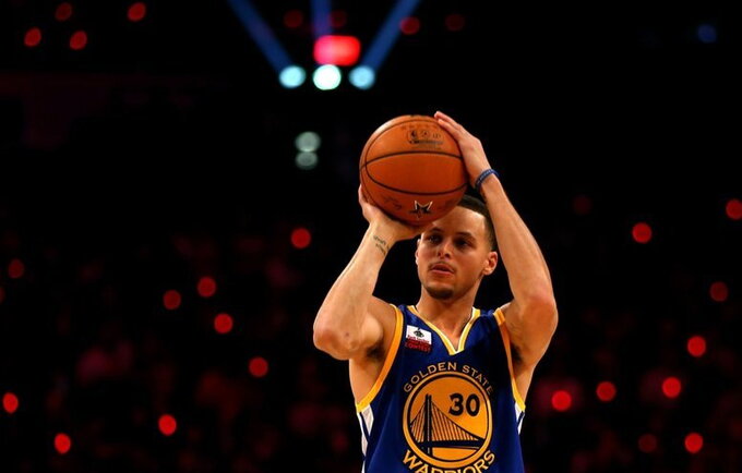S.Curry tritaškių konkurse neturėjo sau lygių (Scanpix nuotr.)