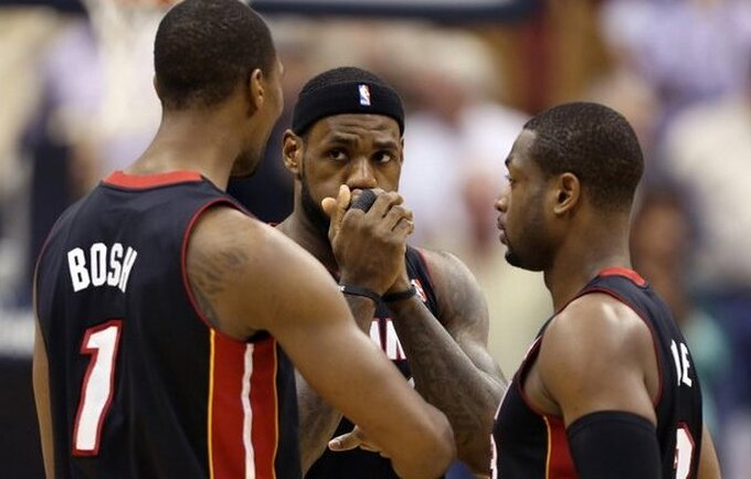 Jamesas, Wade'as, Boshas Scanpix