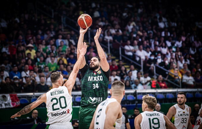 J.Ibarra bus didžiausia meksikiečių jėga po krepšiu (FIBA nuotr.)